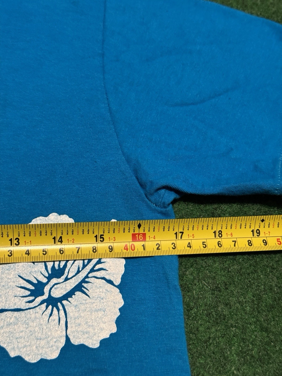Vintage 80s Hawaii Surf T-shirt, Summer Vacation Honolulu (Small) gallery