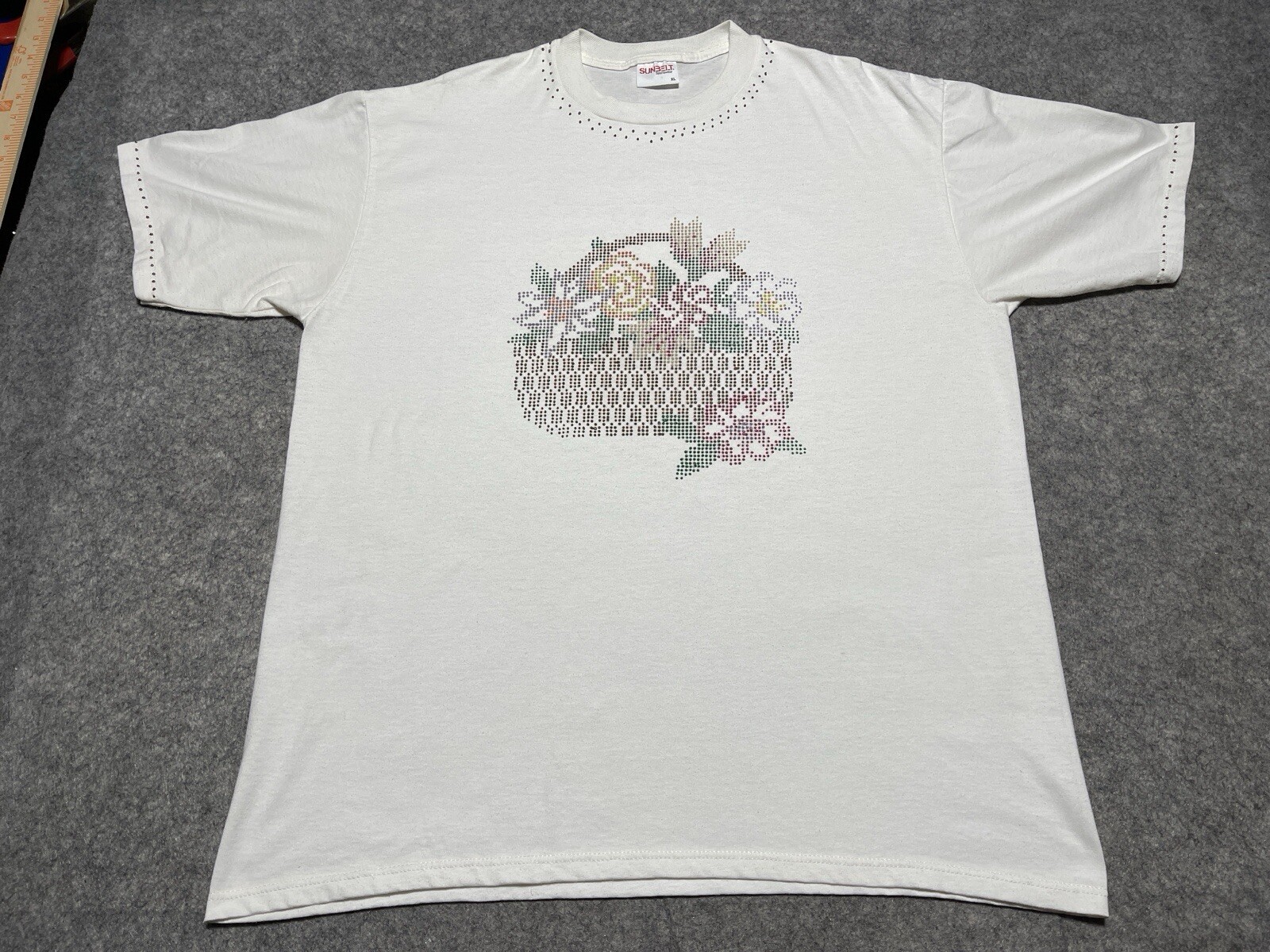 Vintage Beaded Flower Basket Single Stitch Cream Color Shirt XL Sunbelt