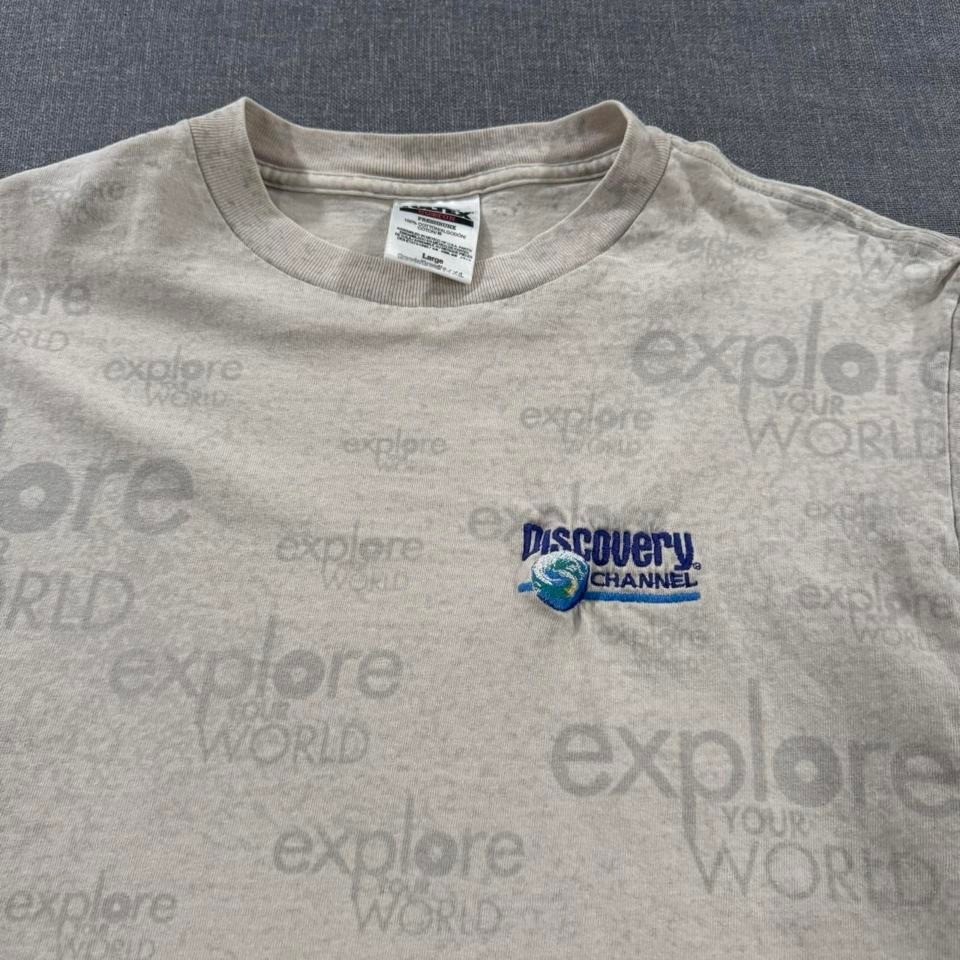 Vintage 90s Discovery Channel T-shirt All Over Print TV Promo Tan Mens Large gallery