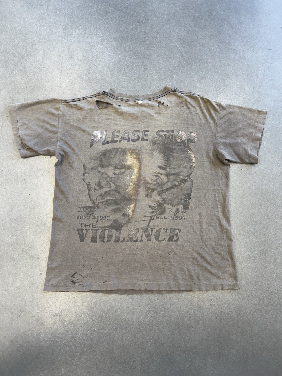 ‘90s Vintage 2Pac & Biggie In Memory Of Stop The Violence Faded Rap Tee gallery