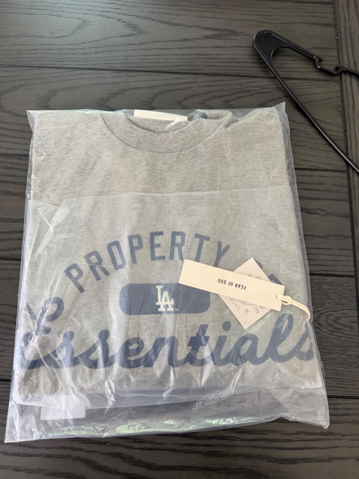 New Essentials Fear of God MLB LA Dodgers Gray Men's T-Shirt Medium $130 gallery