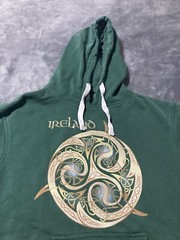 Irish Men’s Bottle Green Celtic Knot Hoodie by Traditional Craft Ltd Size Small