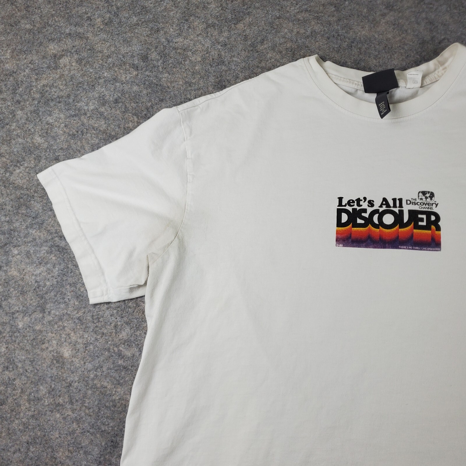 The Discovery Channel X H&M Shirt Mens Extra Large White Crew Neck Short Sleeve gallery