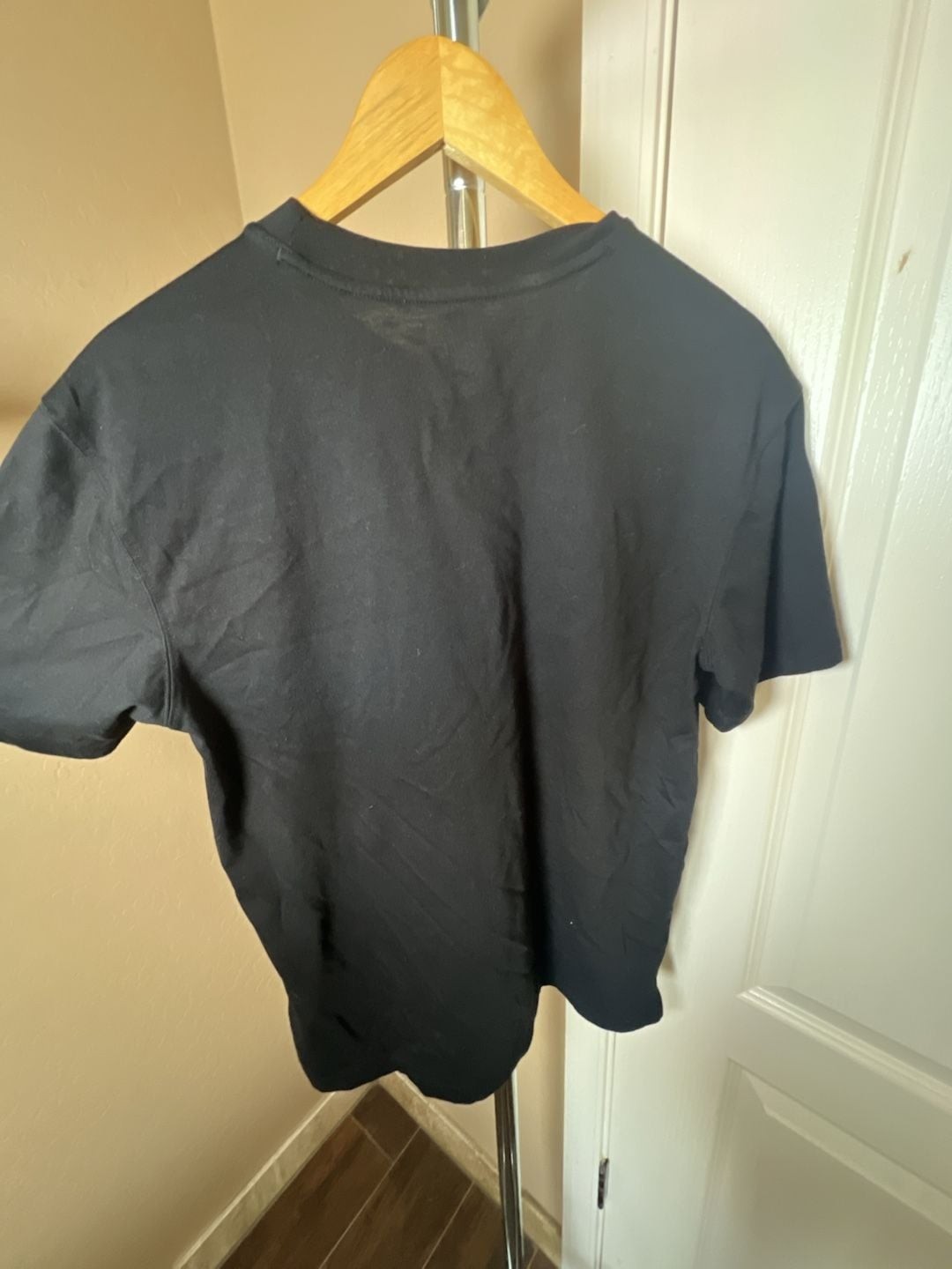 H&M Sport Black T-Shirt with Mesh Zipper Utility Pocket gallery