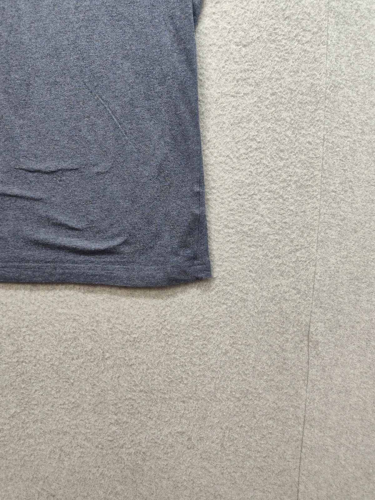 H&M Men Shirt L Gray Crew Neck Short Sleeve Flat Front Stretch Pullover Tee gallery