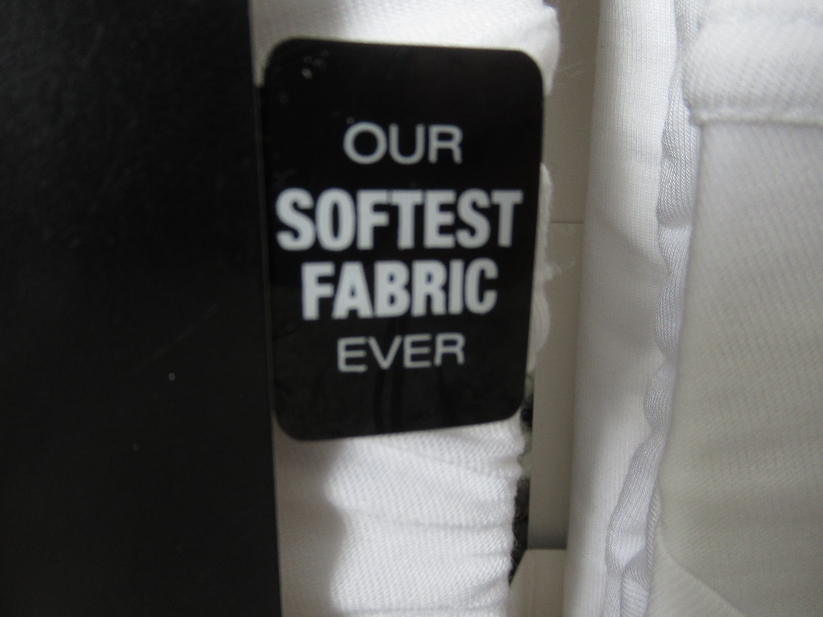 Hanes White T Shirts XL Tagless 4 Total Softest Fabric Supersoft Slim Modern Fit gallery