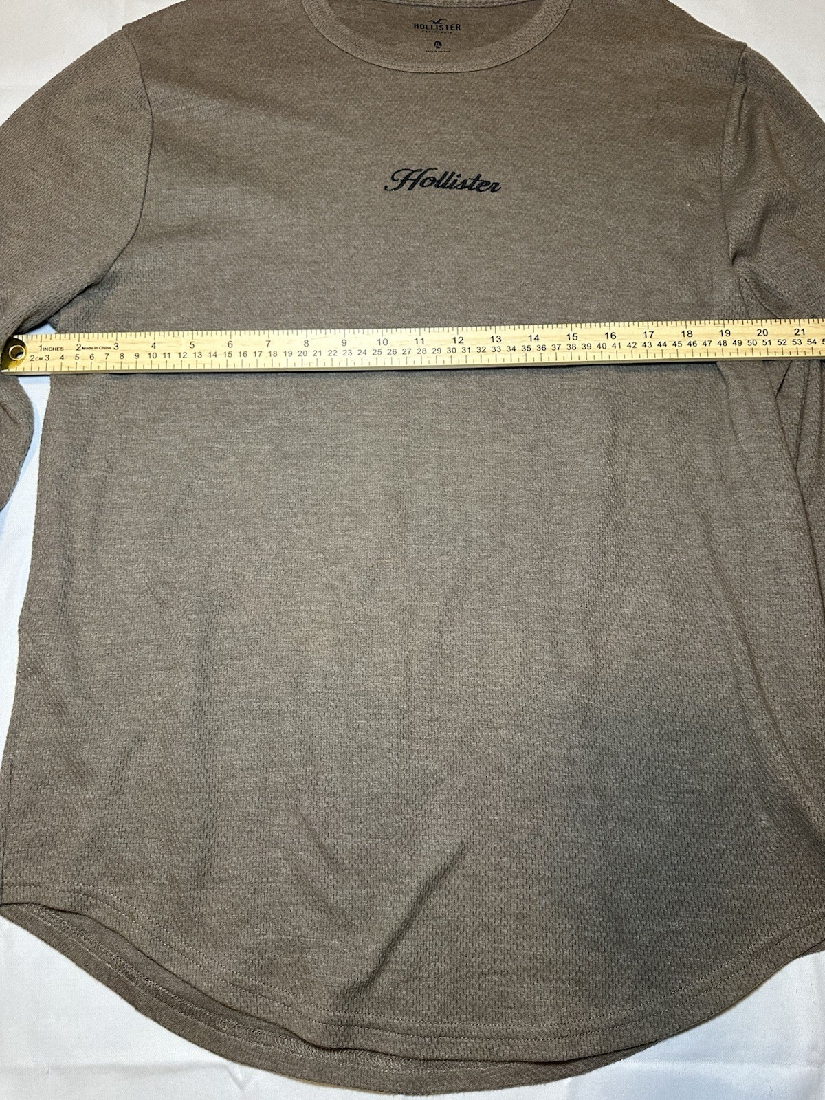 Hollister Waffle Knit Thermal Shirt XL Taupe Long Sleeve Logo Y2K Casual gallery