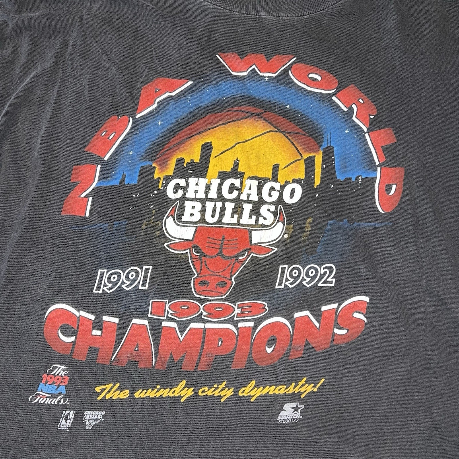 Rare Vintage 1991/92 Starter Chicago Bulls Champions T Shirt Size XL gallery