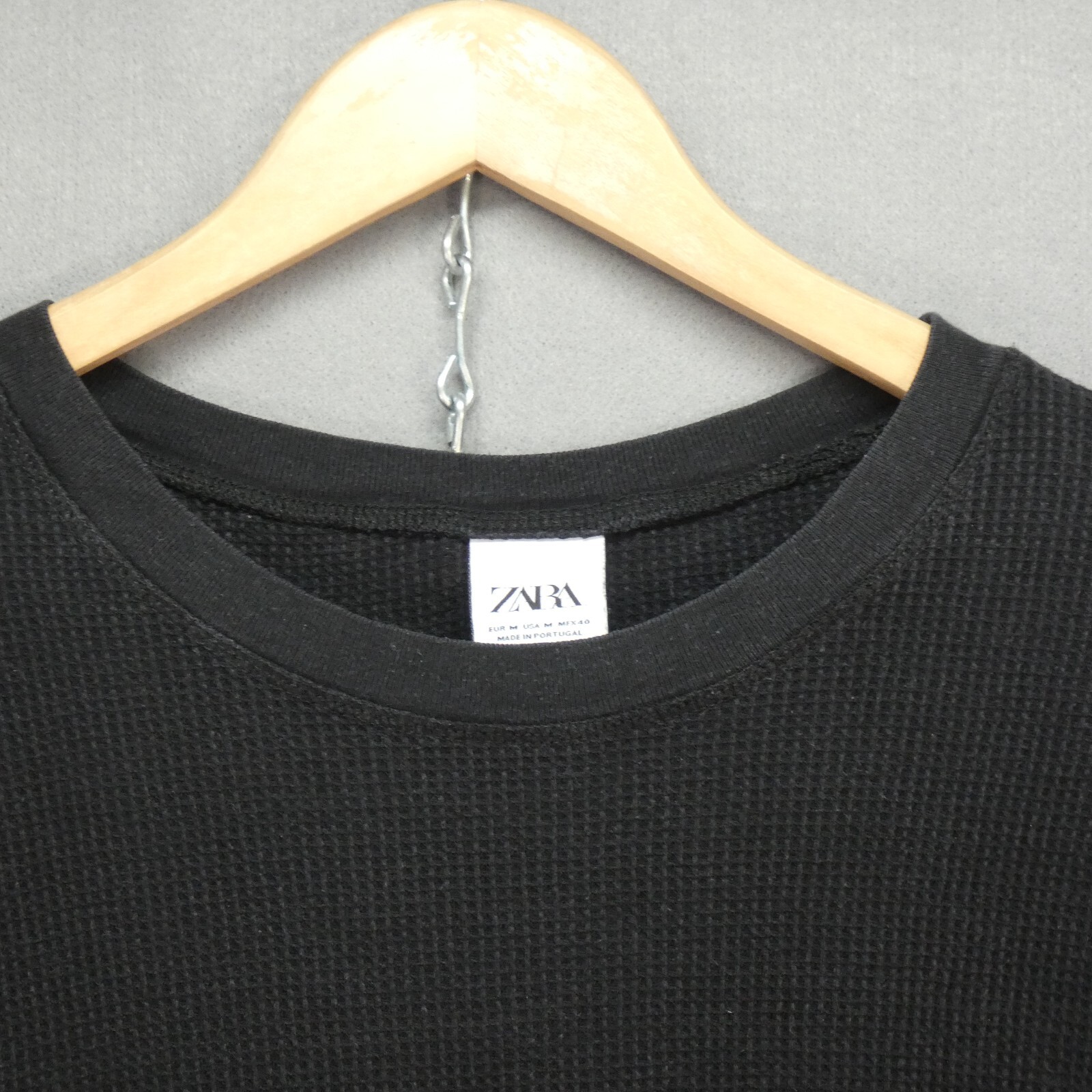 ZARA Mens T Shirt Waffle Knit Black Rounded Hem Hi Low Crew Neck Size M gallery