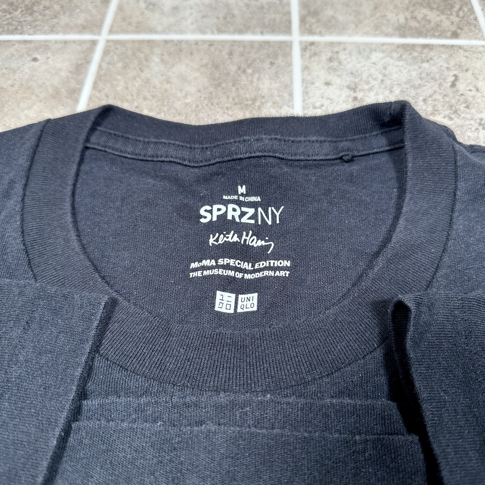 Keith Haring MoMA Exclusive Radiant Baby SPRZNY Uniqlo Single Stitch Shirt Sz- M gallery