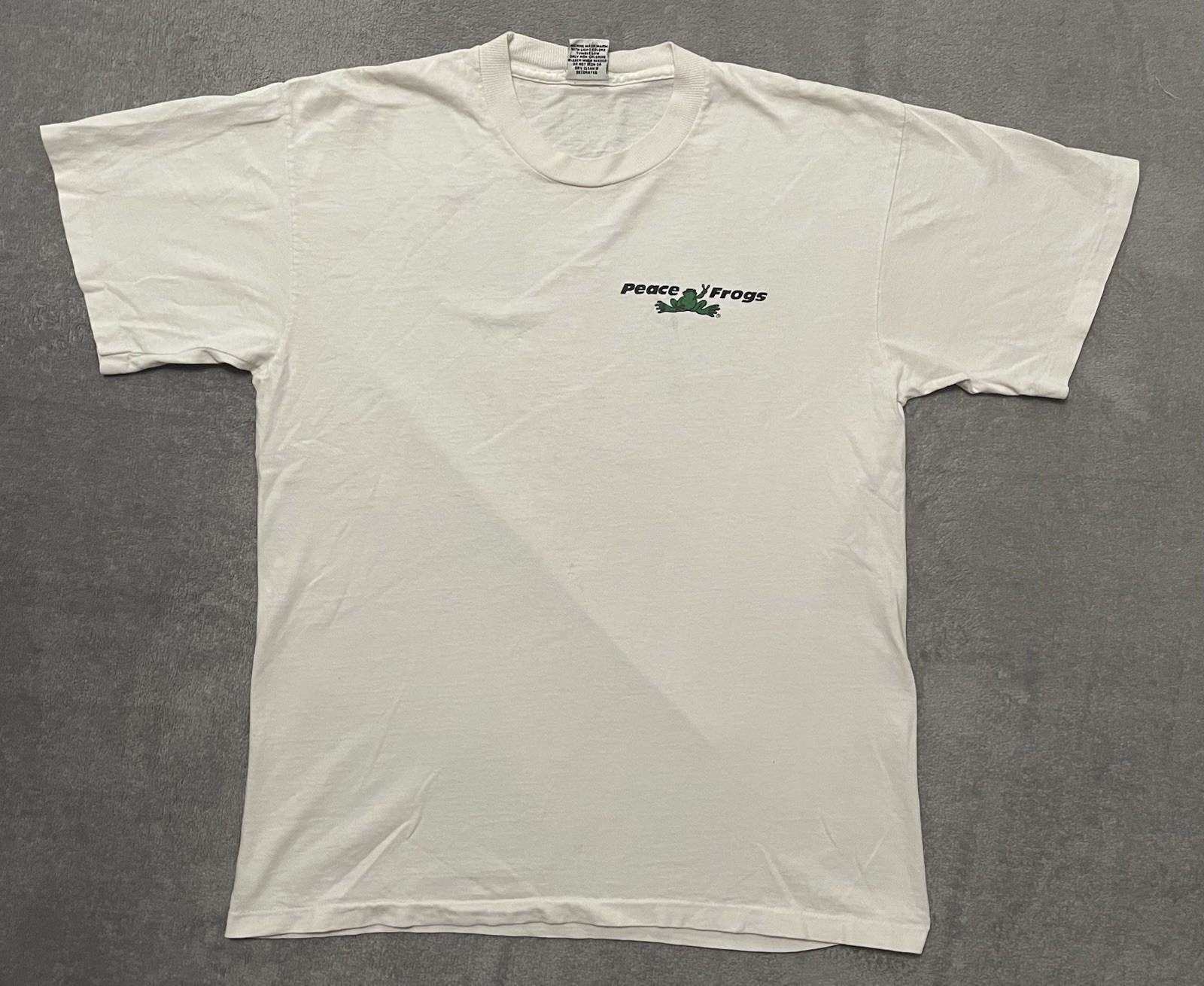 Vintage Peace Frogs Soccer Flags Graphic T Shirt USA Made White Adult Large READ gallery