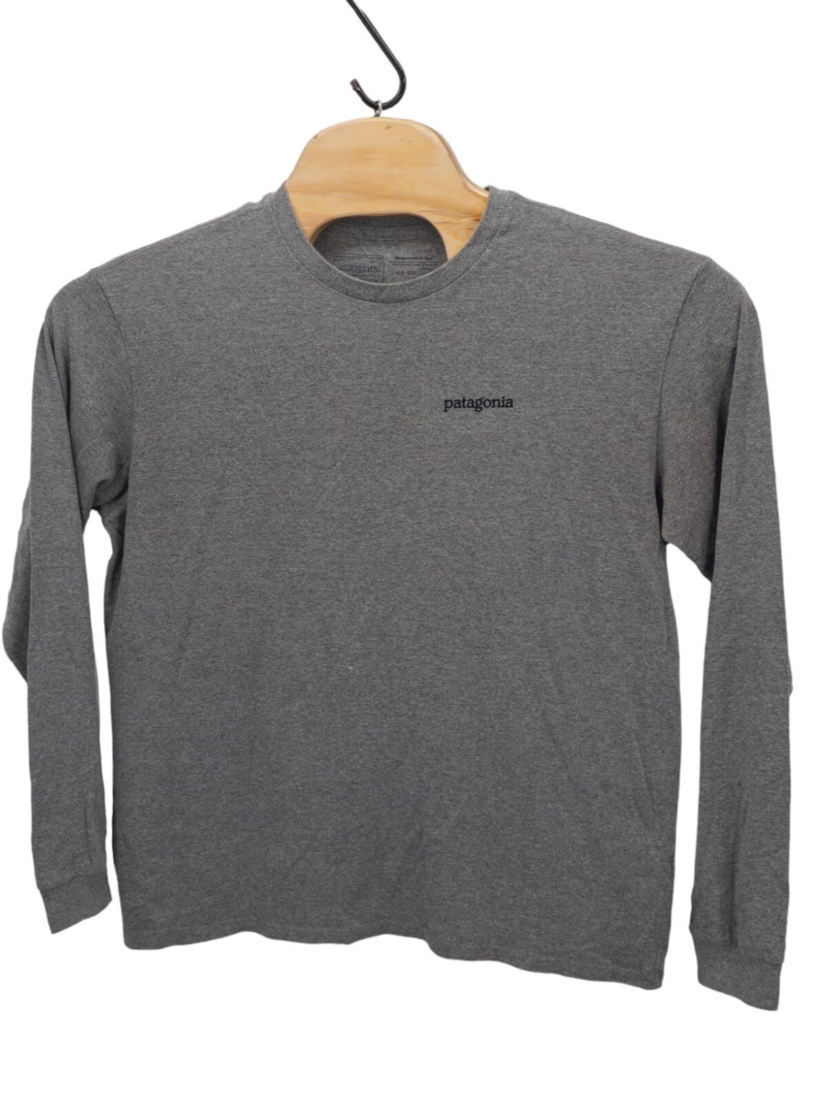 Patagonia P-6 Logo Responsibili-Tee Shirt Mens Medium Gray Long Sleeve Fitz Roy gallery