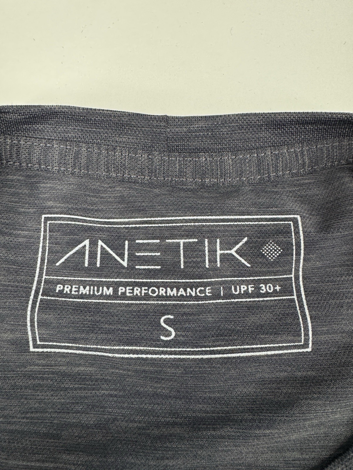 ANETIK Boca Hawaii Performance Shirt UPF 30+ Men’s S Gray Running Workout Hike gallery