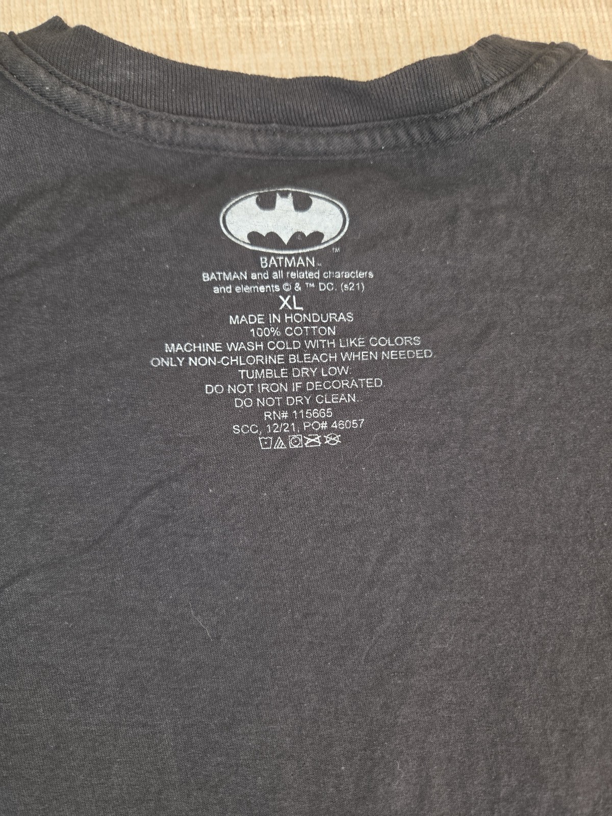 Batman DC Kid's XL Black/Yellow Logo Graphic Print Cotton Knit Crew T-Shirt gallery
