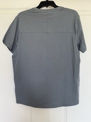 Kenneth Cole Small Core Relaxed T-Shirt Gray Cloud Crewneck Stretch UPF 50+ $49