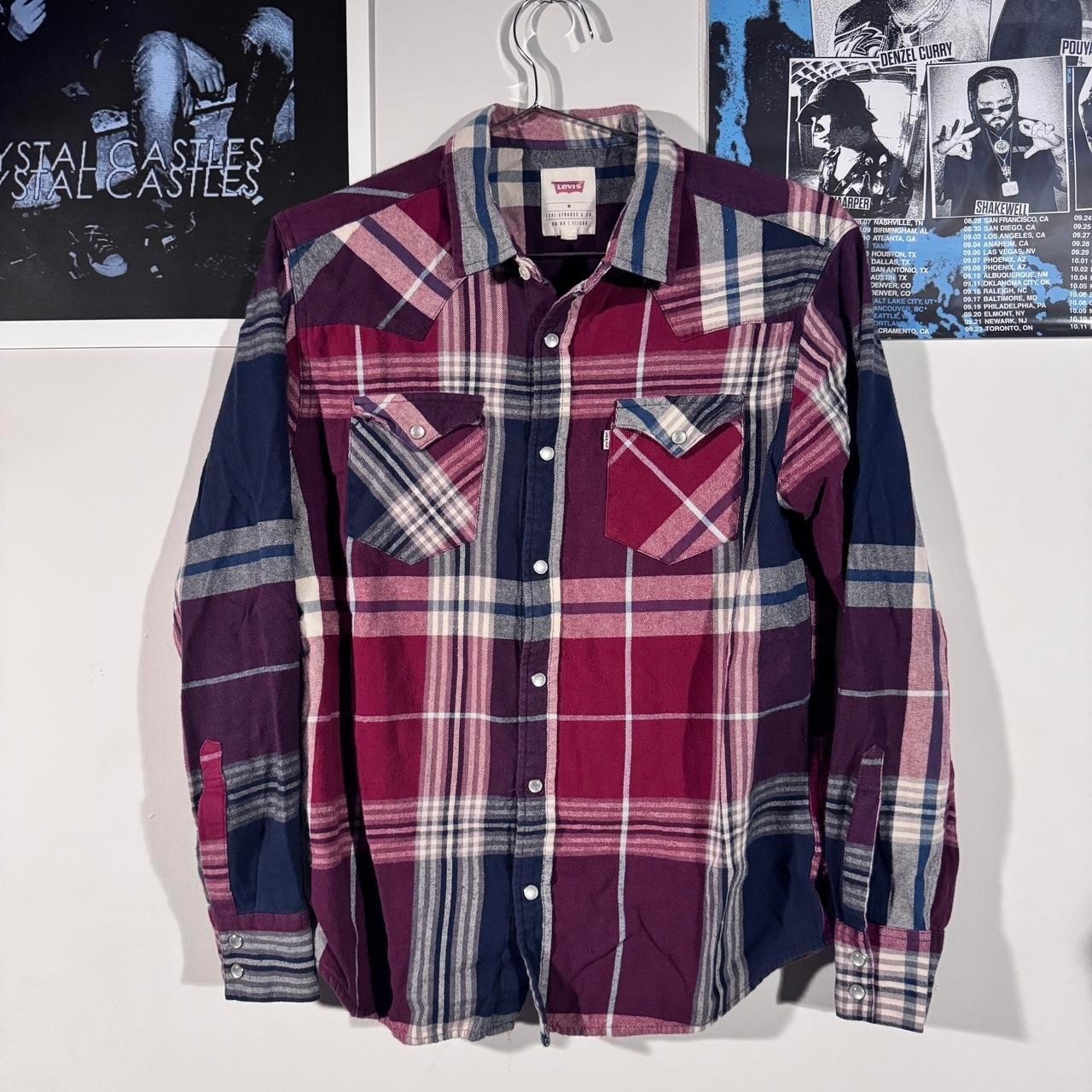 Levi's burgundy plaid button-up pearl snap shirt Size M gallery