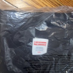 In-Hand Supreme Split Logo Tee Black Size: Extra Extra Large