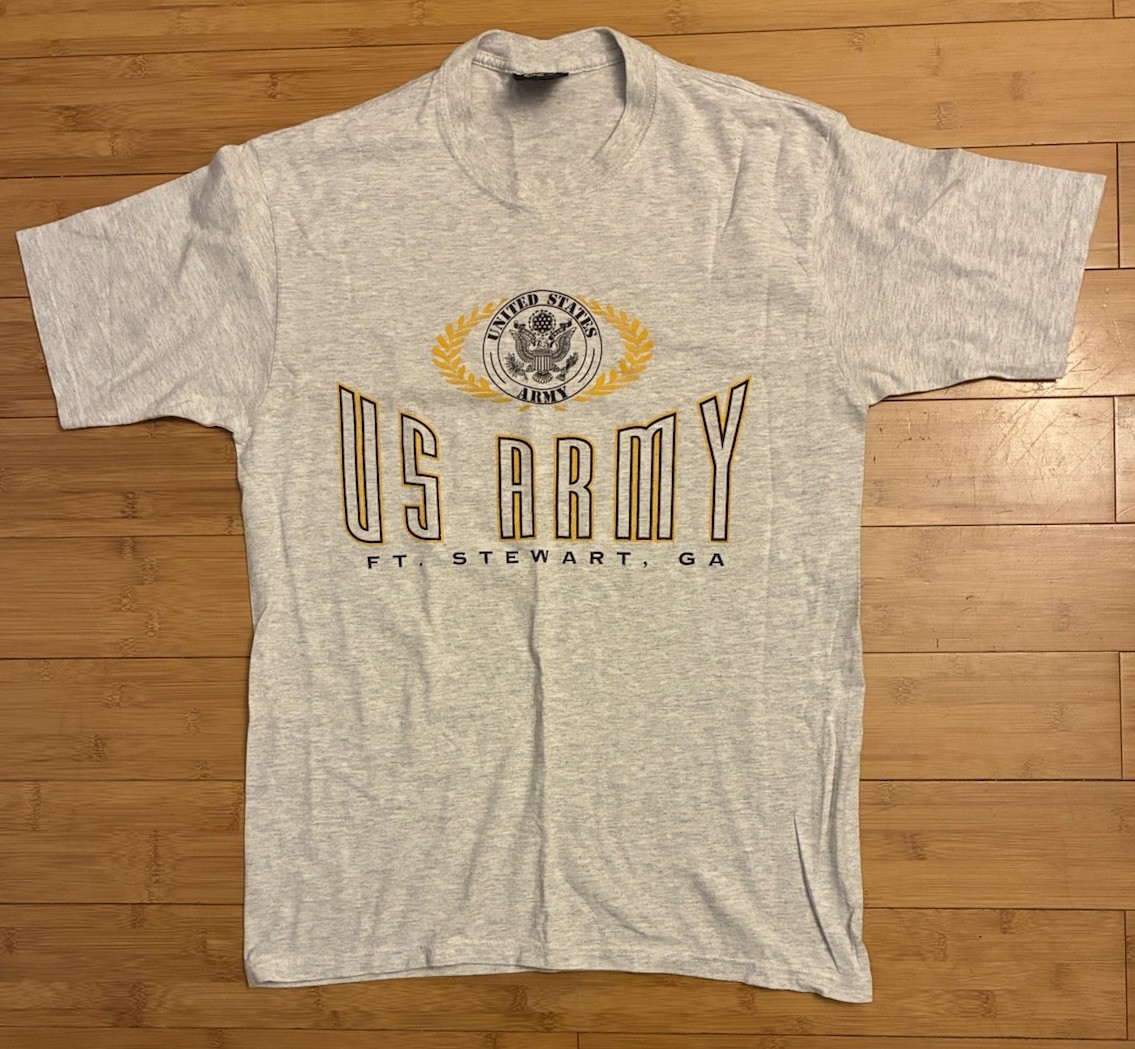 Vintage 90s US Army Military Ft Stewart Gray T Shirt Size Men’s Medium