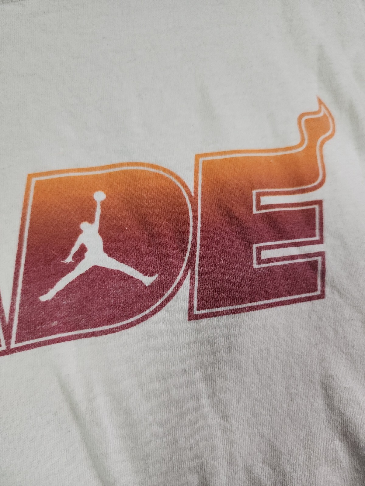 Dwyane Wade Spell out sport Miami Heat XL Men White T-shirt SGA Jordan gallery