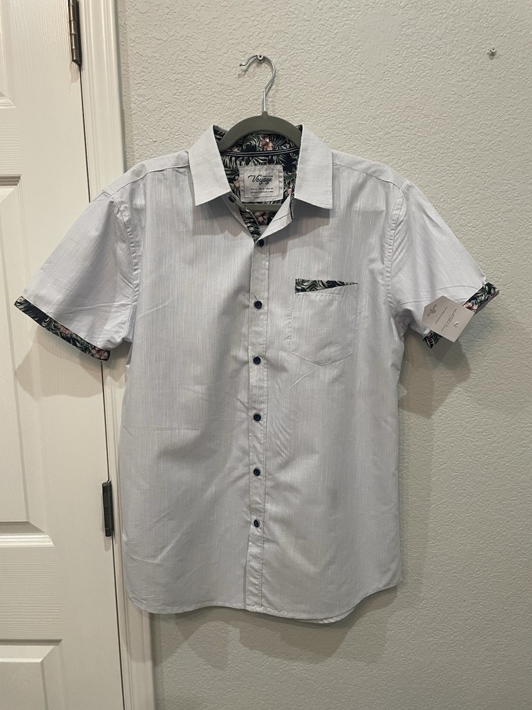 NWT Voyage Craft + Flow Button Up Blue Floral Tropical Short Sleeve Men Medium