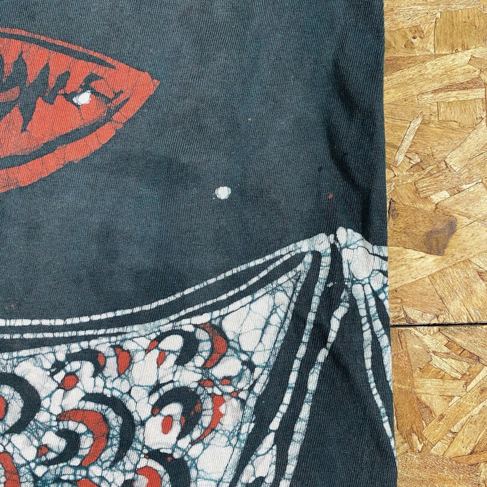 Vintage 90s Batik Bleach Dye Art Single Stitch All Over Print Shirt Size XL gallery