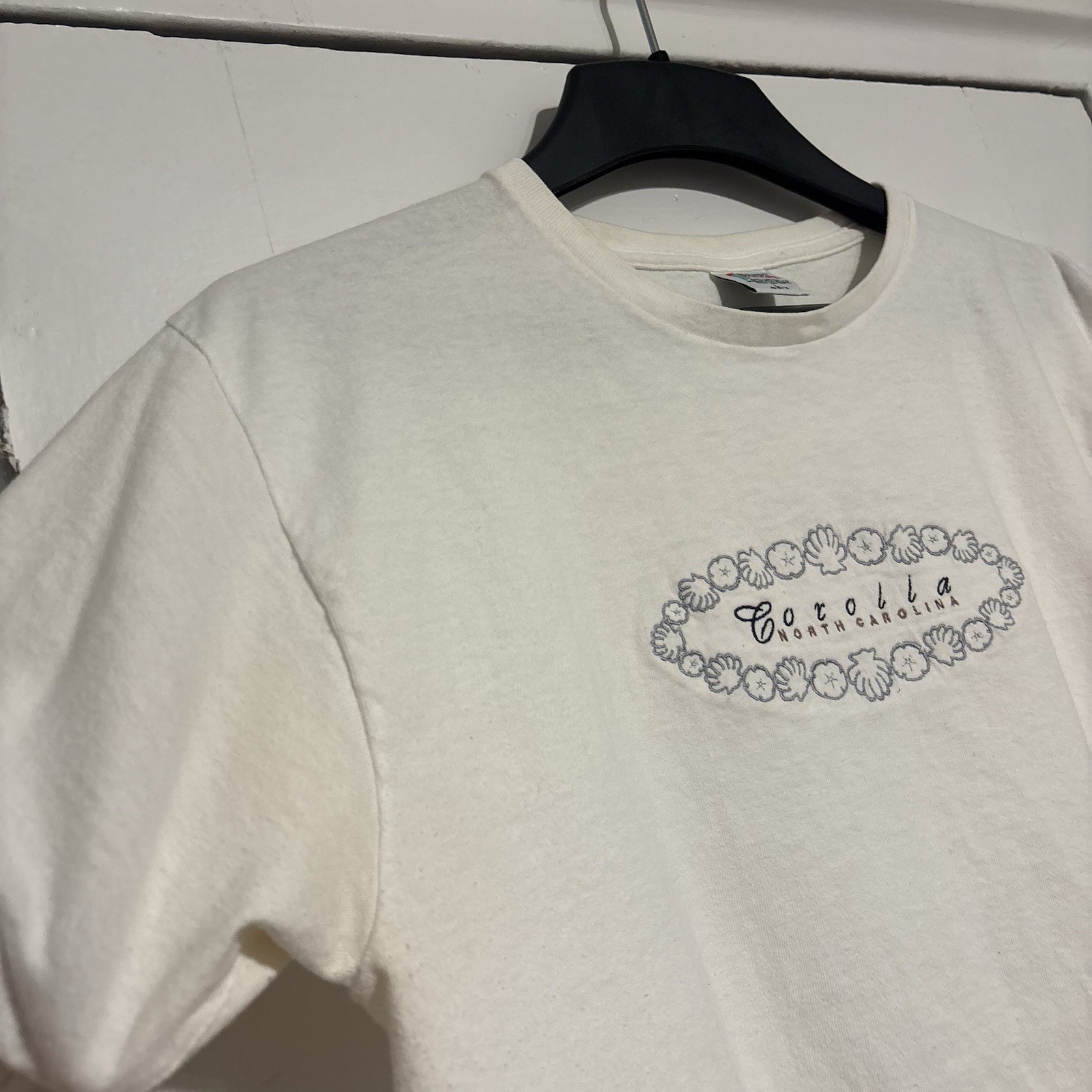 Vintage 90s Corolla North Carolina Surf Sand Sz Large White T-shirt Embroidered gallery