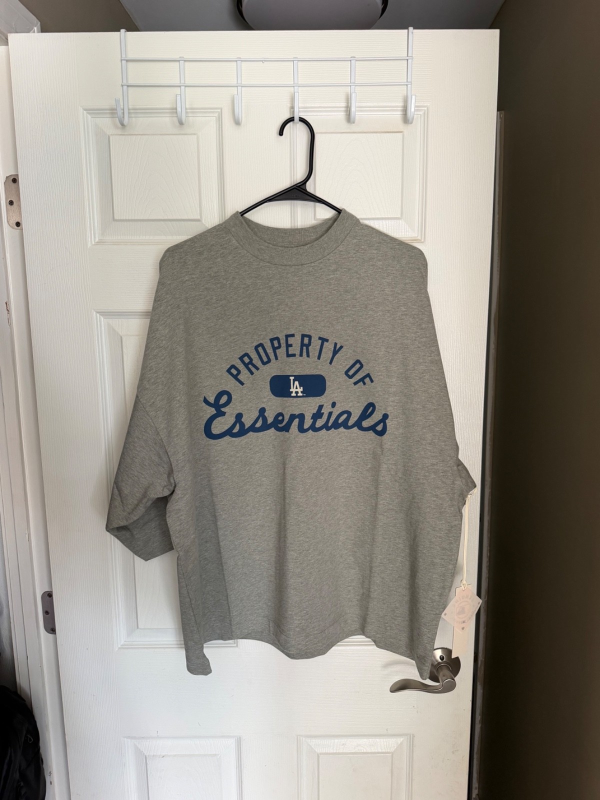 New Essentials Fear of God MLB LA Dodgers Gray Men's T-Shirt Medium $130 gallery