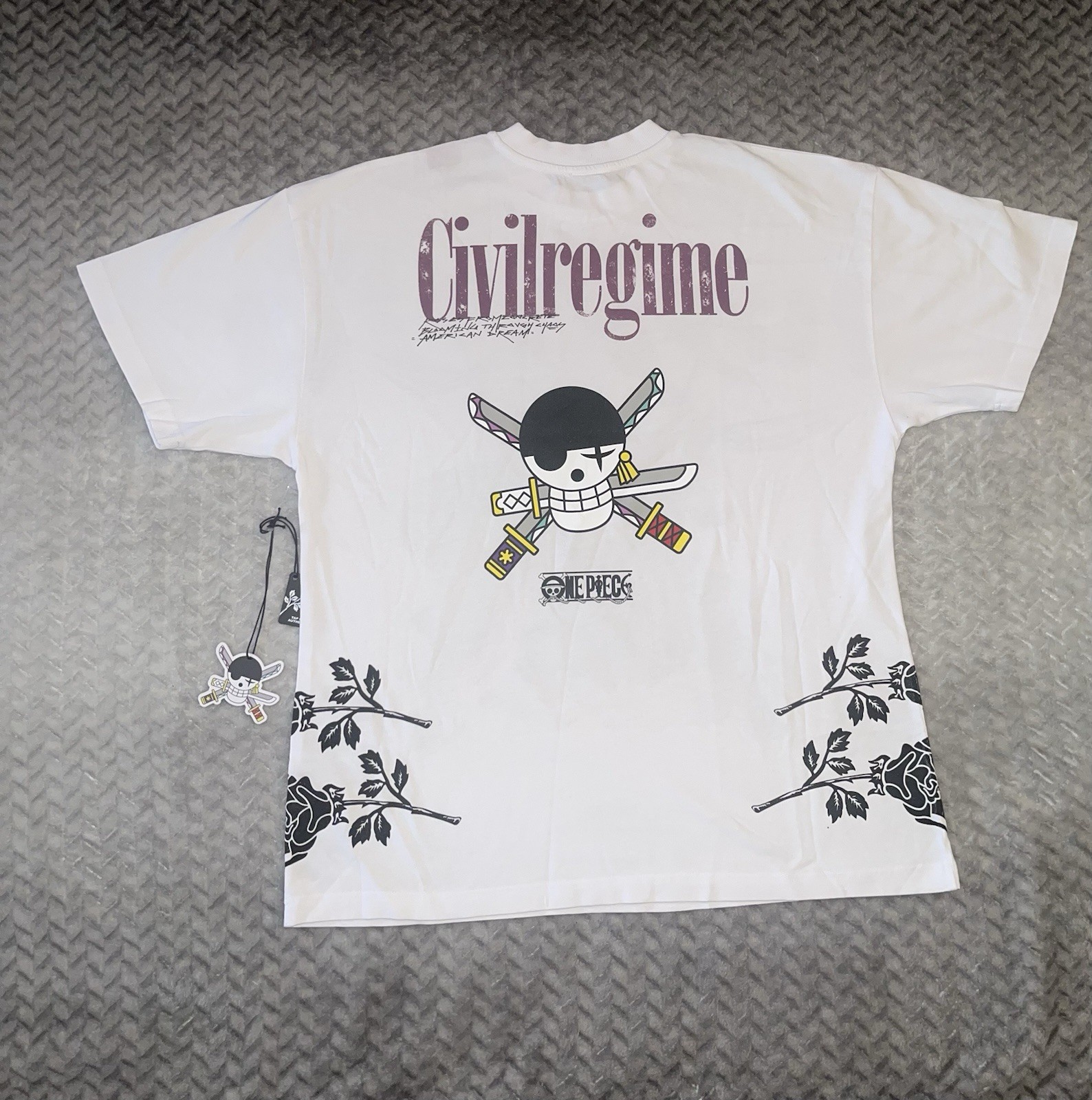 Civilregime One Piece Zoro White Graphic T-Shirt Size Large gallery