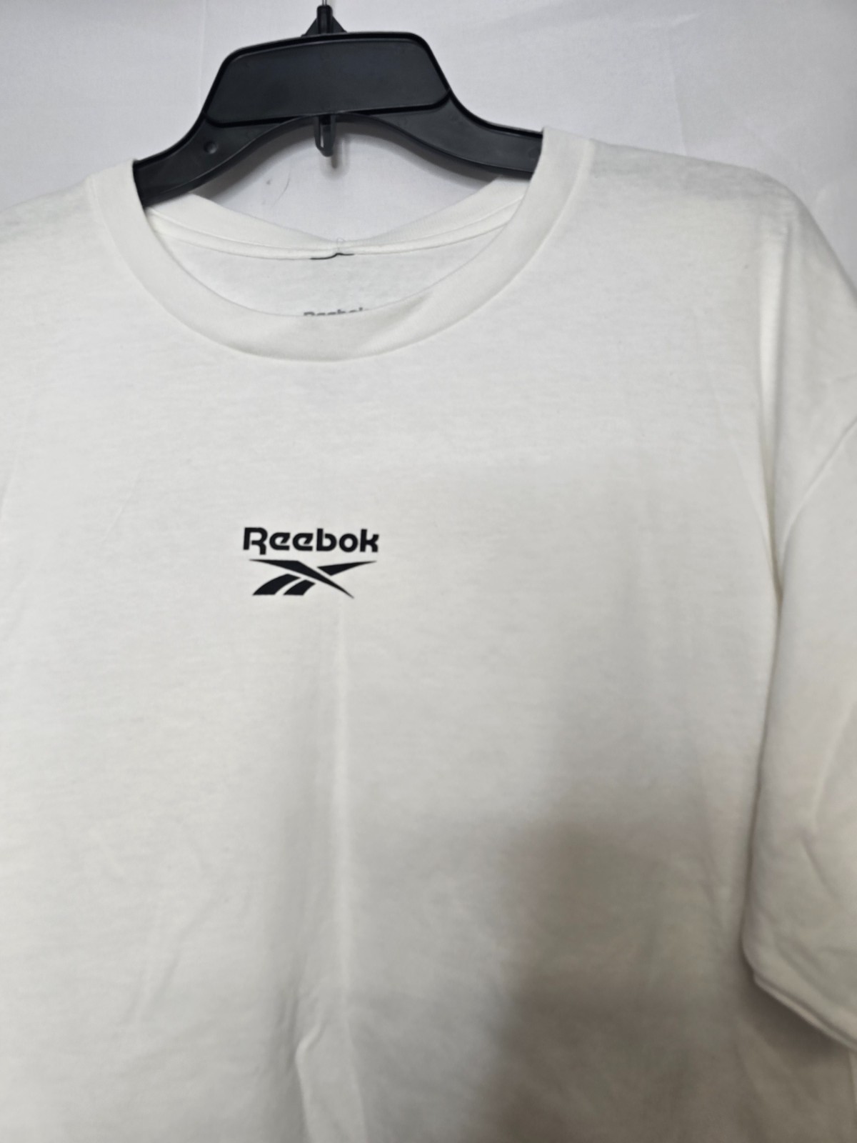 NWT Reebok Mens White Cotton Short Sleeve Game Win Logo Graphic T-Shirt Size M gallery