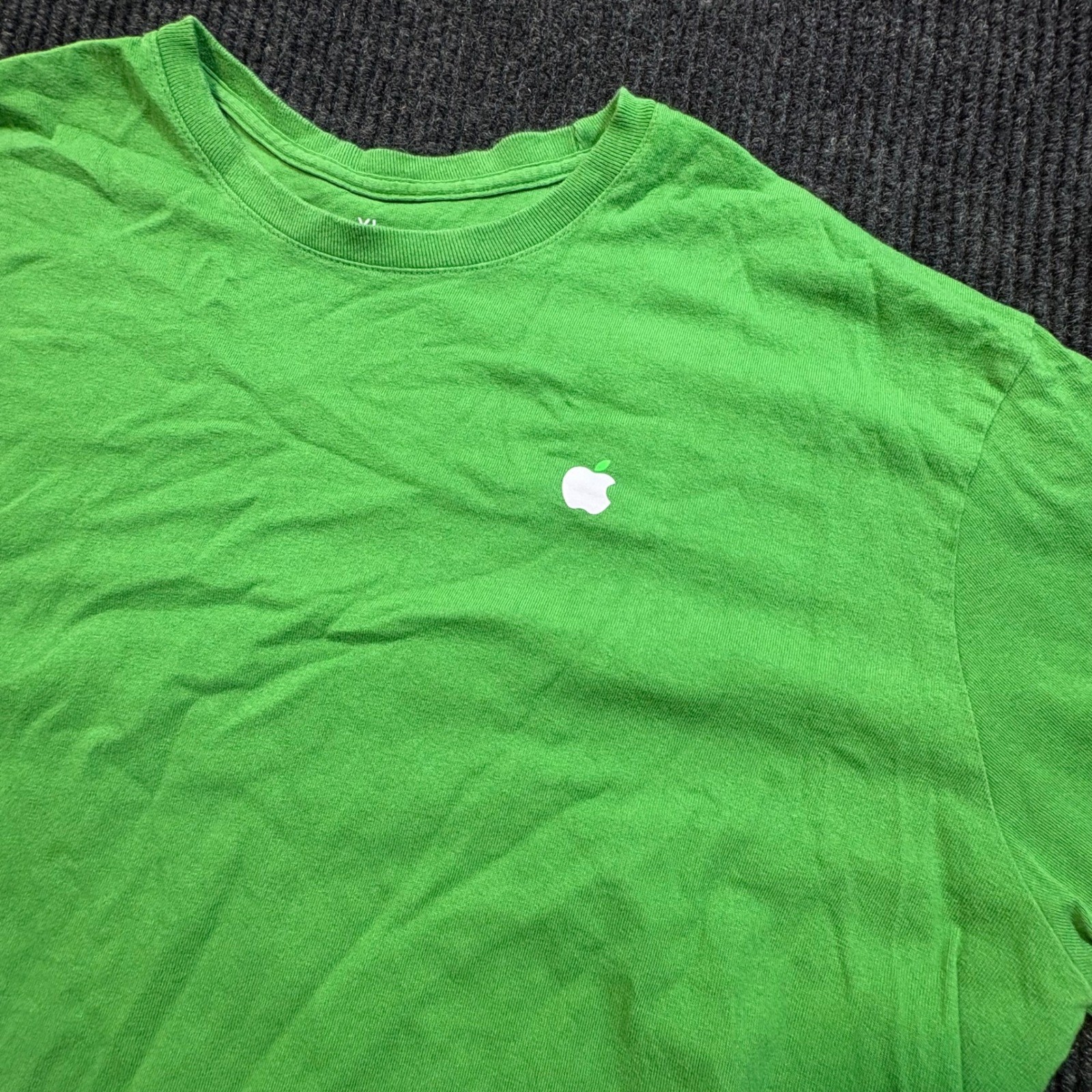 Apple T-Shirt Unisex XL Green Short Sleeve Recycled Cotton Logo Casual Tee gallery