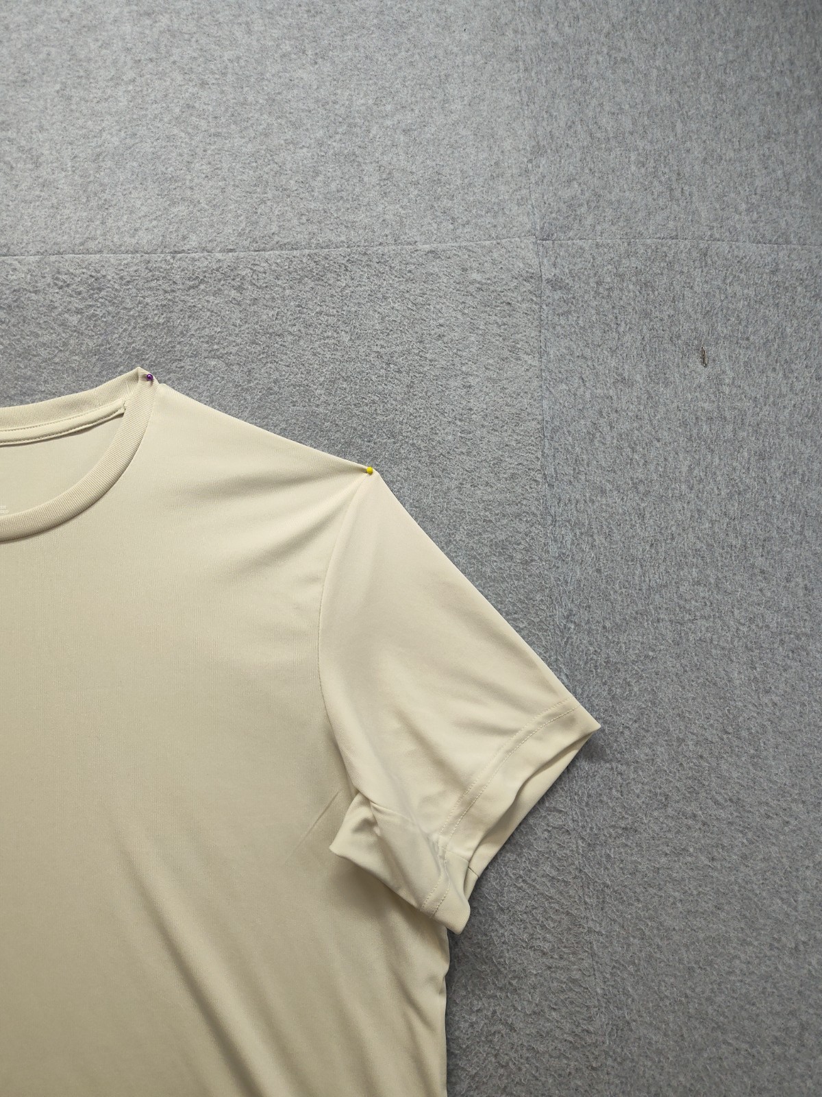 Tek Gear Men Shirt L Beige Crew Neck Short Sleeve Dry Tek Pullover Casual Tee gallery