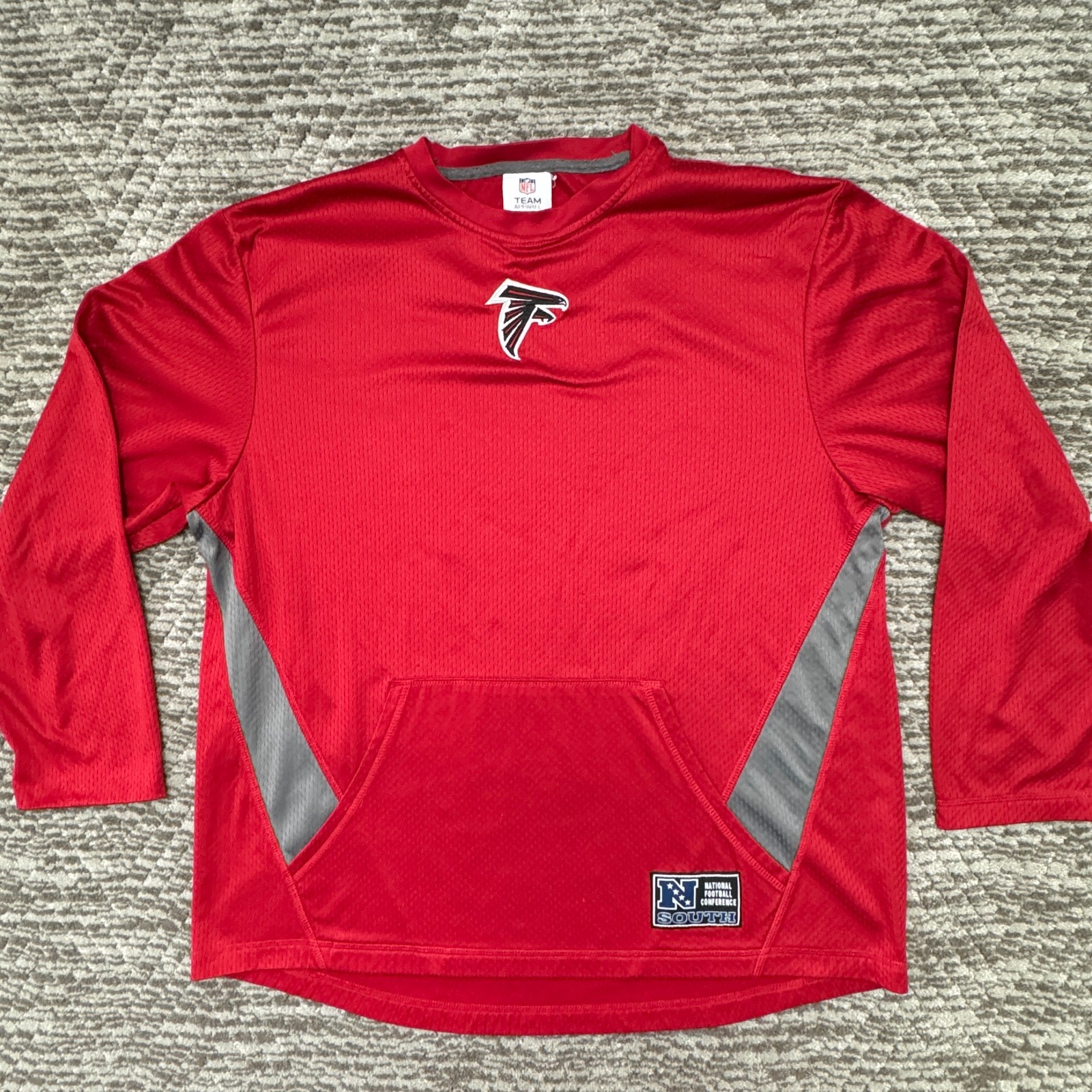 2000s Atlanta Falcons NFL Team Apparel XL Long Sleeve Shirt Red Kangaroo Pocket gallery
