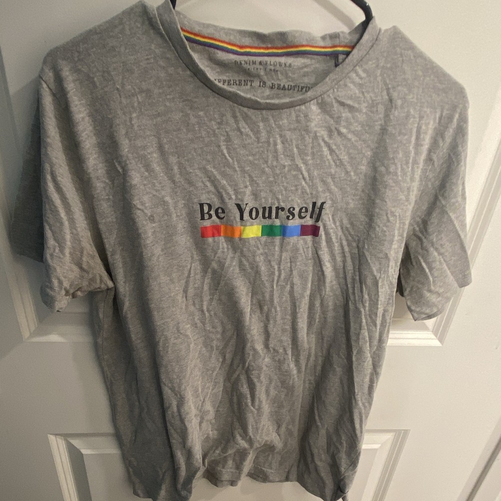 Denim & Flower Men Gray Rainbow “Be Yourself” Graphic Print Crew Neck Tee M