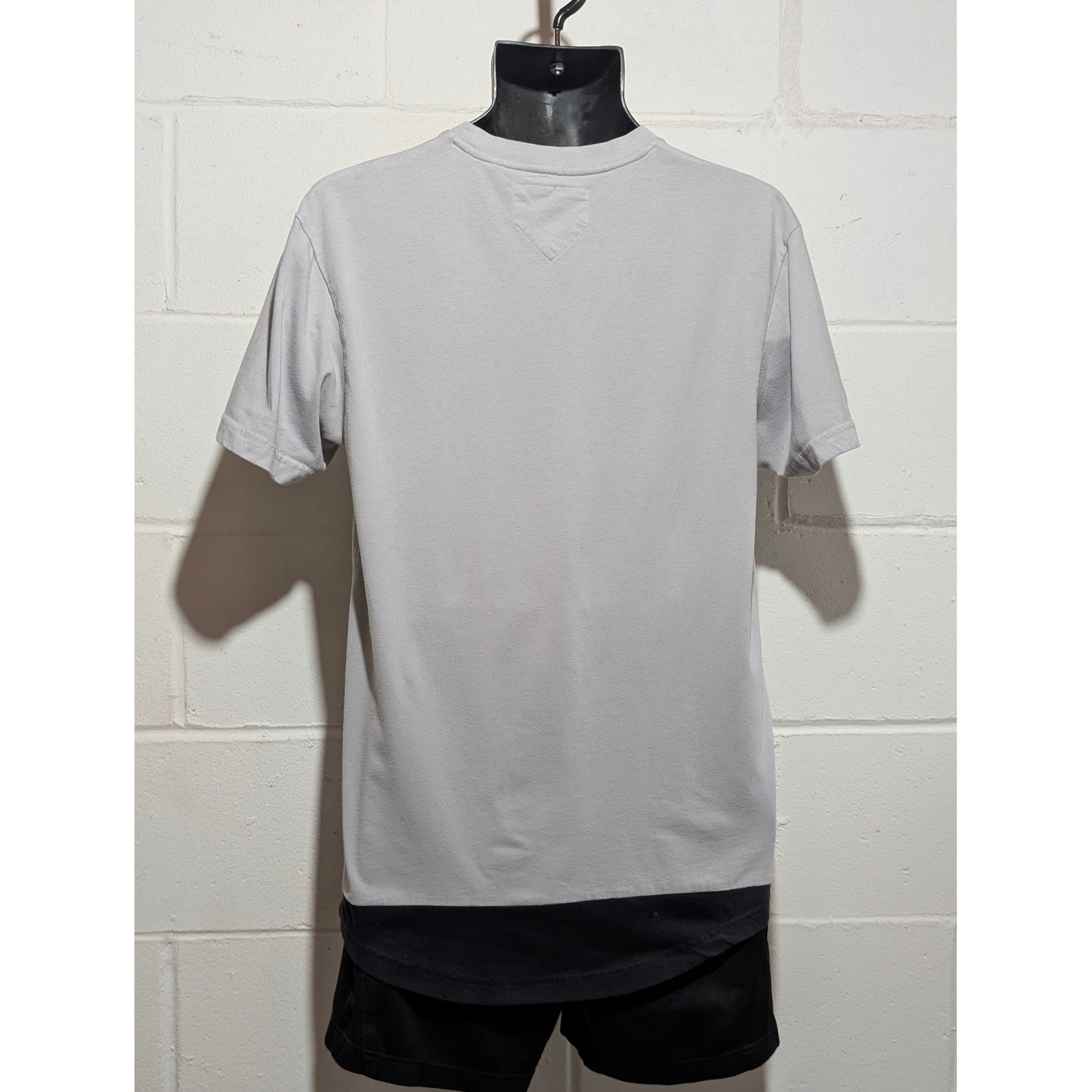 Routine Mens Athletic Gray Graphic T Shirt Short Sleeve Casual Crew Neck Medium gallery