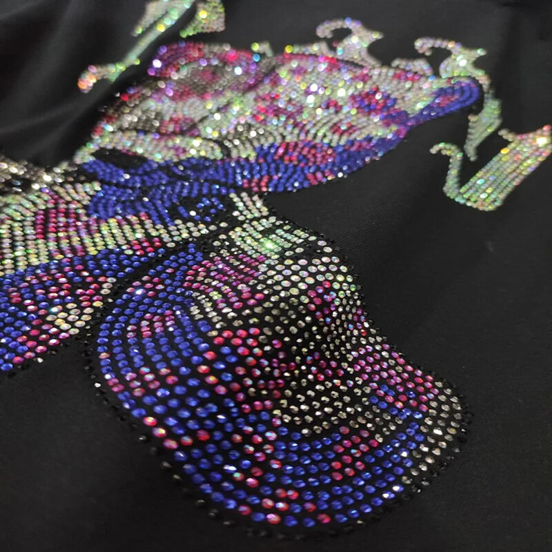 New Men Fashion V-Neck Diamond Rhinestones Bear Luxury Black T-Shirt gallery