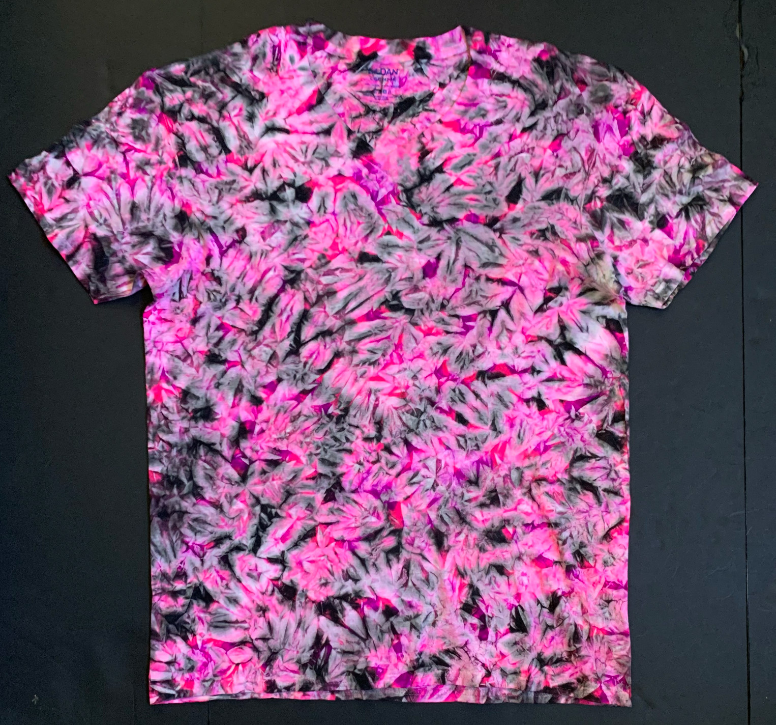*New* 2XL – Sm Handmade Tie Dye, Bubble Gum Licorice Cruncht Crinkle, Crew or V