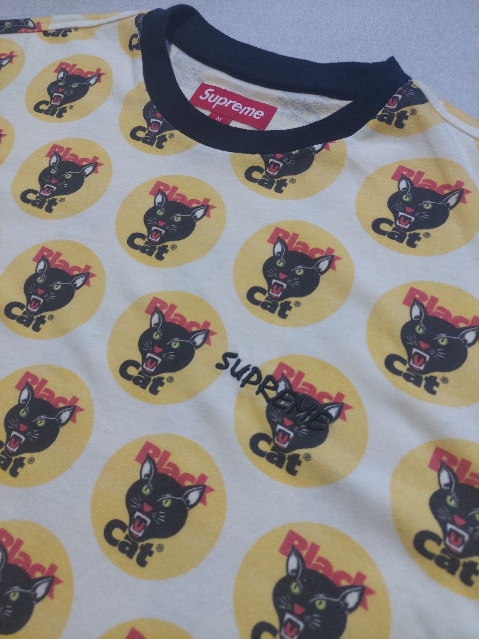 Supreme Ringer Crew Neck T Shirt Yellow Black Cat Fireworks Logo S/S Top M SS24 gallery