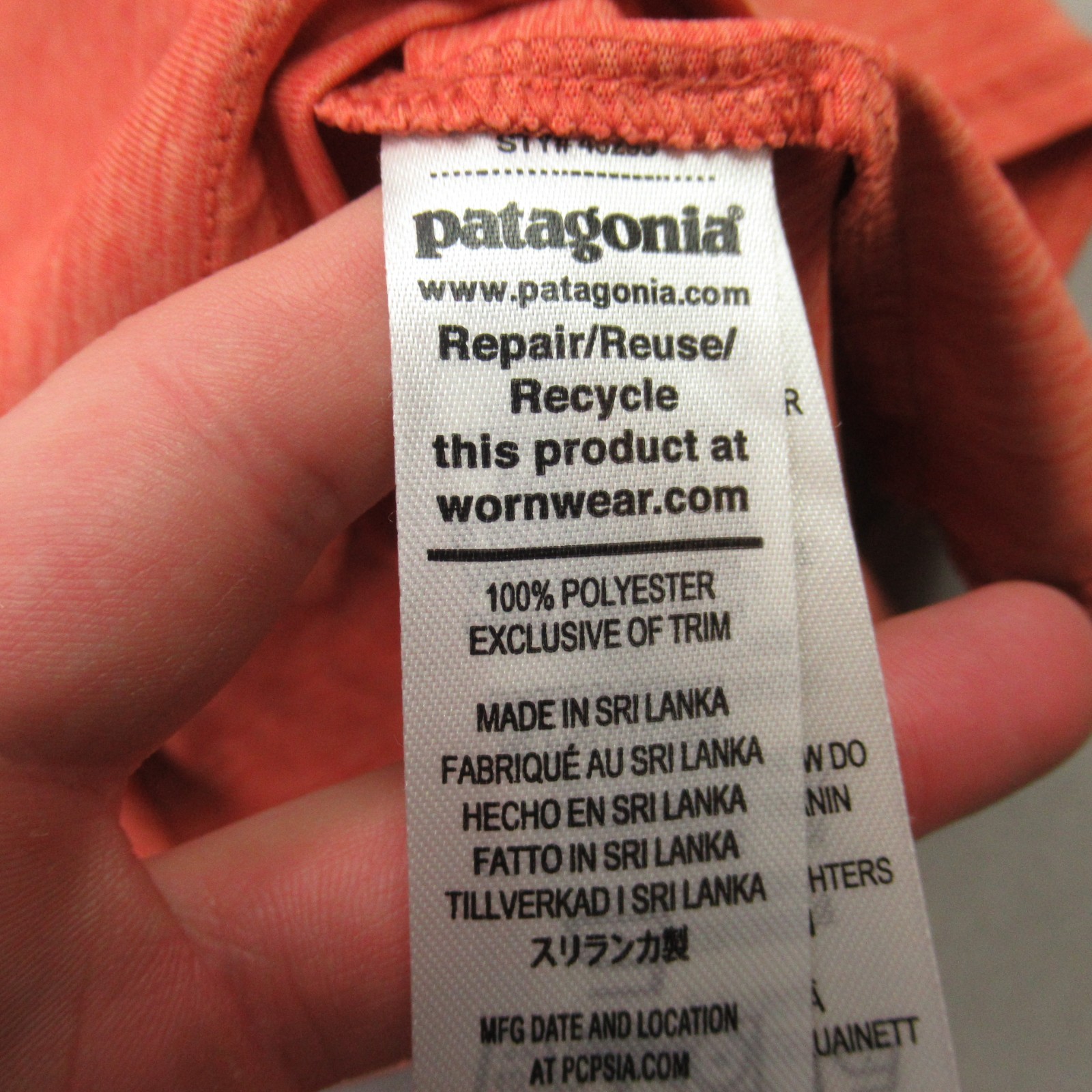 Patagonia Shirt Mens Small Sleeveless Crew Neck Workout Lightweight Orange gallery