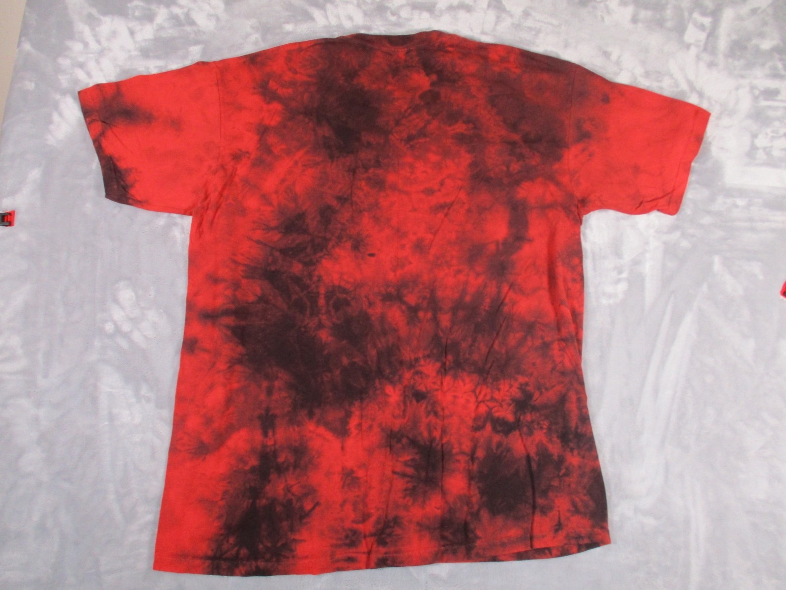 The Mountain Tie Dye Peace Sign Red Dreamcatcher Graphic Y2K T-Shirt Men's XL gallery