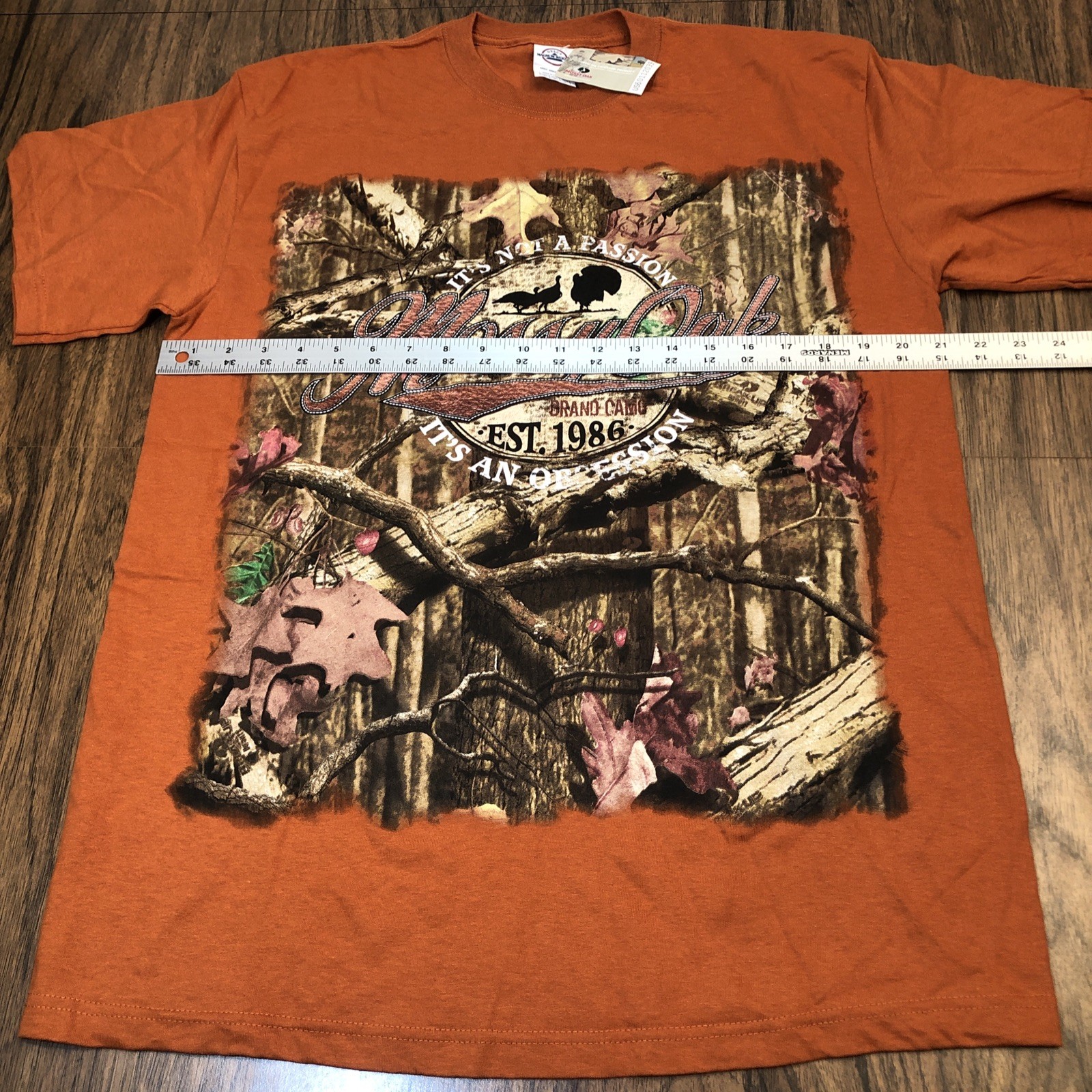 Mossy Oak Camo Design Burnt Orange T-Shirt Size L 3D Logo Spellout NWT Fall gallery