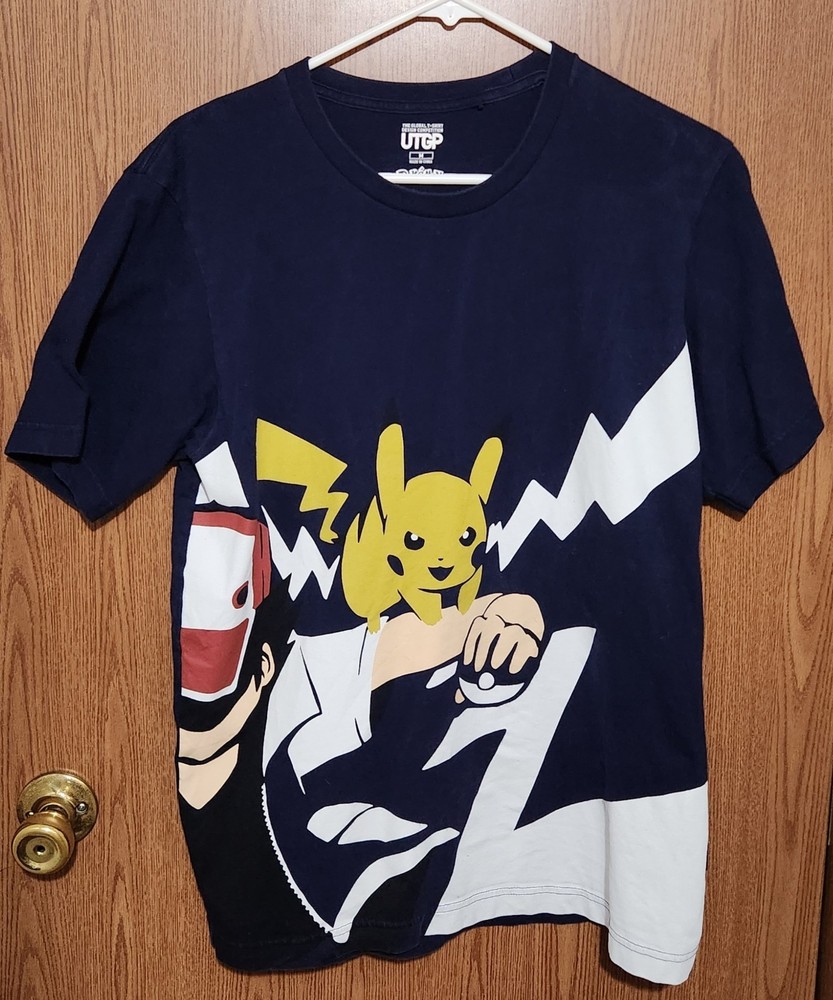 *Size Medium* 2019 UNIQLO UTGP Pokemon Ash And Pikachu Shirt