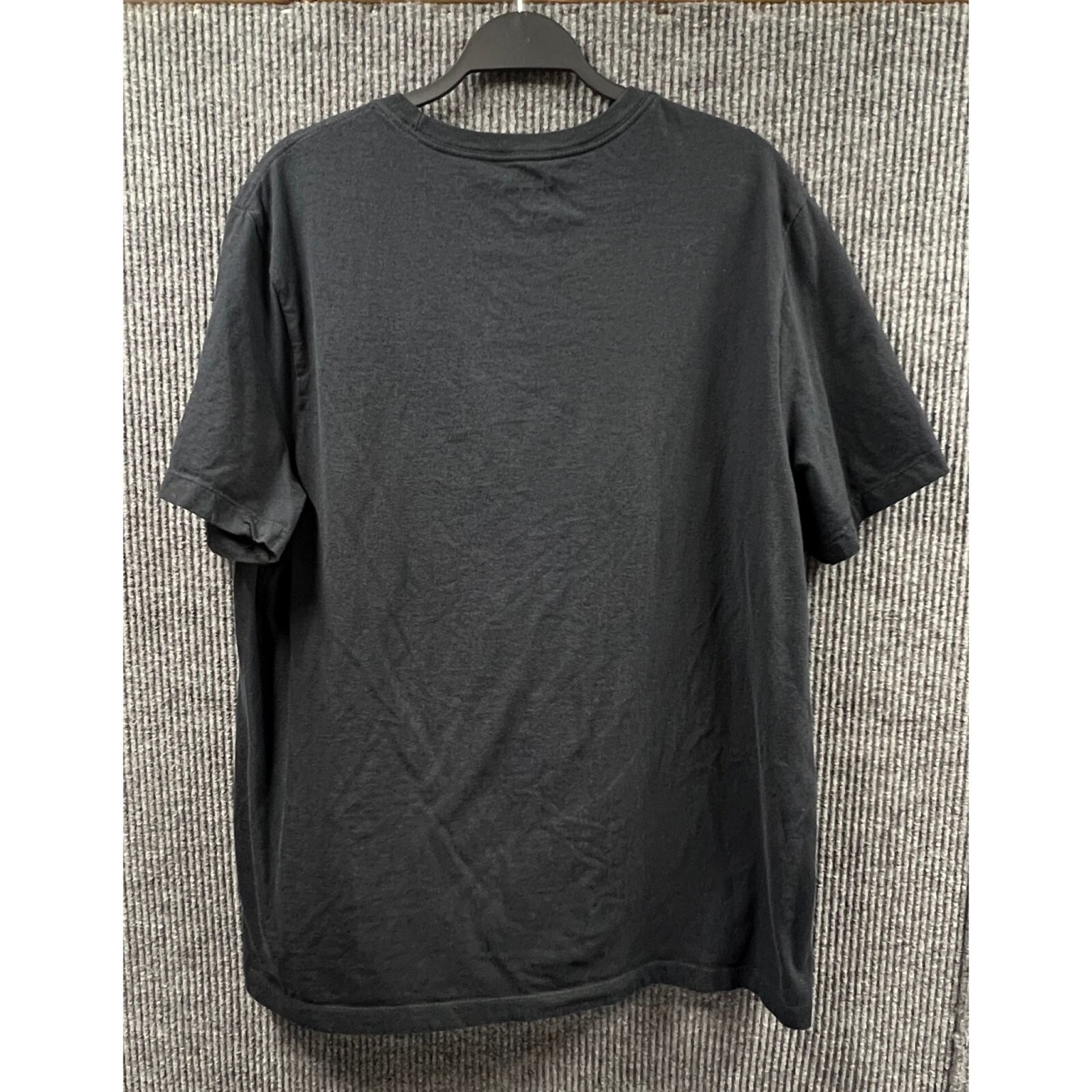 NIKE Tee Mens XL Black White Spellout Logo & Swoosh Pullover Cotton Comfy Top gallery