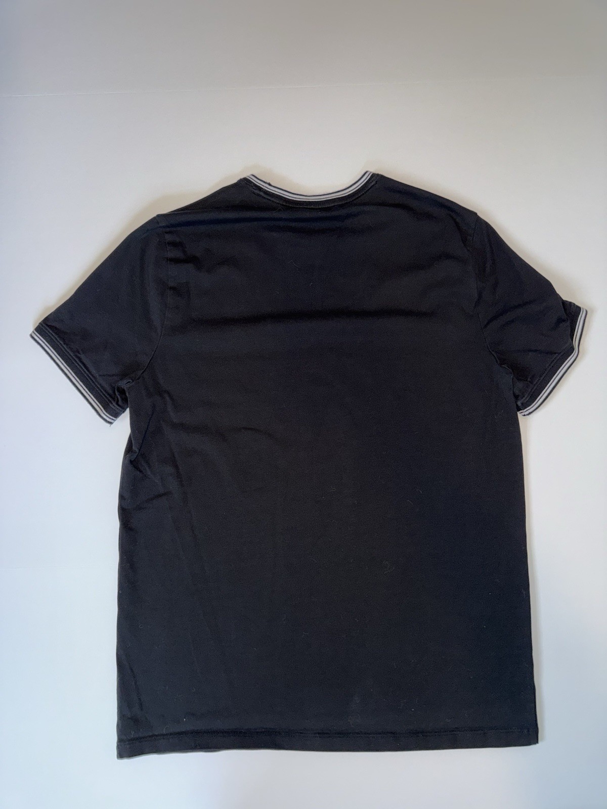 Express Men's Black Knit T-Shirt Pocket Contrasting Trim Crew Neck Size M gallery