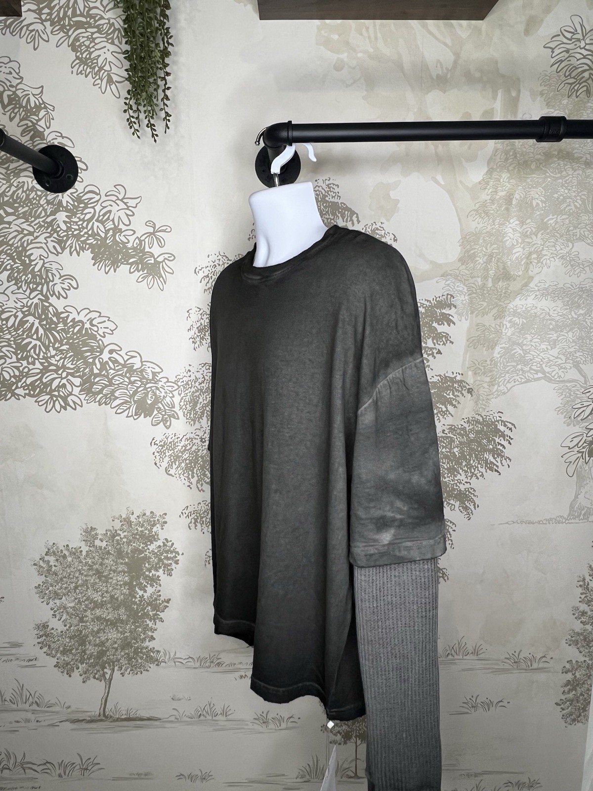 YOUNGLA Rare! SAMPLE PROTO. Size M Long Sleeve YP8044 Brand New Black/Oil Wash gallery