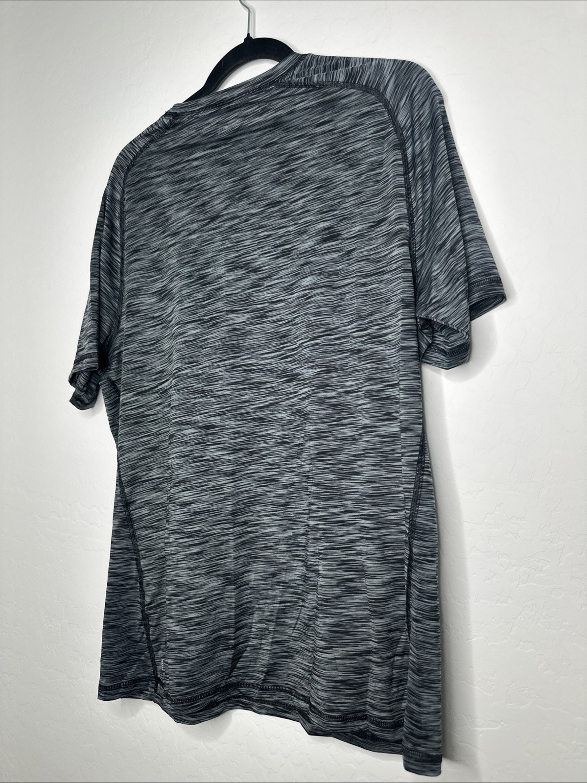 Z by Zella Grey and Black Knitted Mens T Shirt Medium Lightweight Athletic Golf gallery