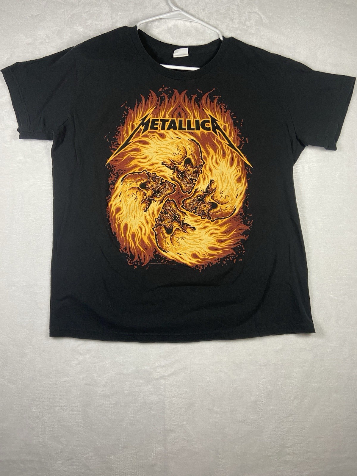 2009 Men’s Black Metallica Fire Skulls Graphic T-Shirt XL
