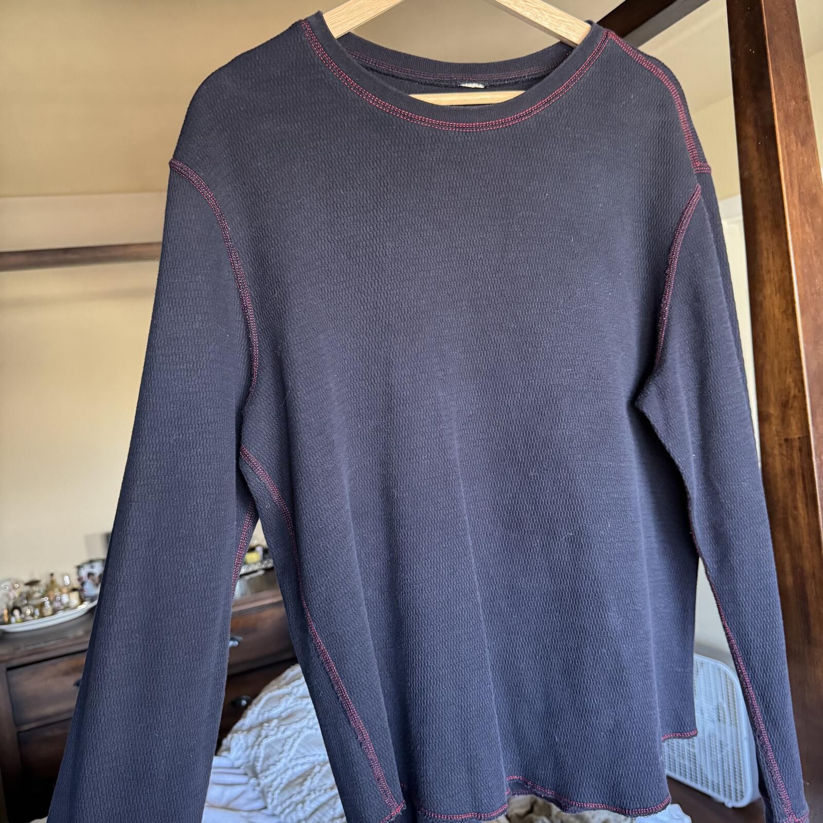 Vintage Y2K Boxy Cropped Black Red Long Sleeve Thermal Shirt gallery