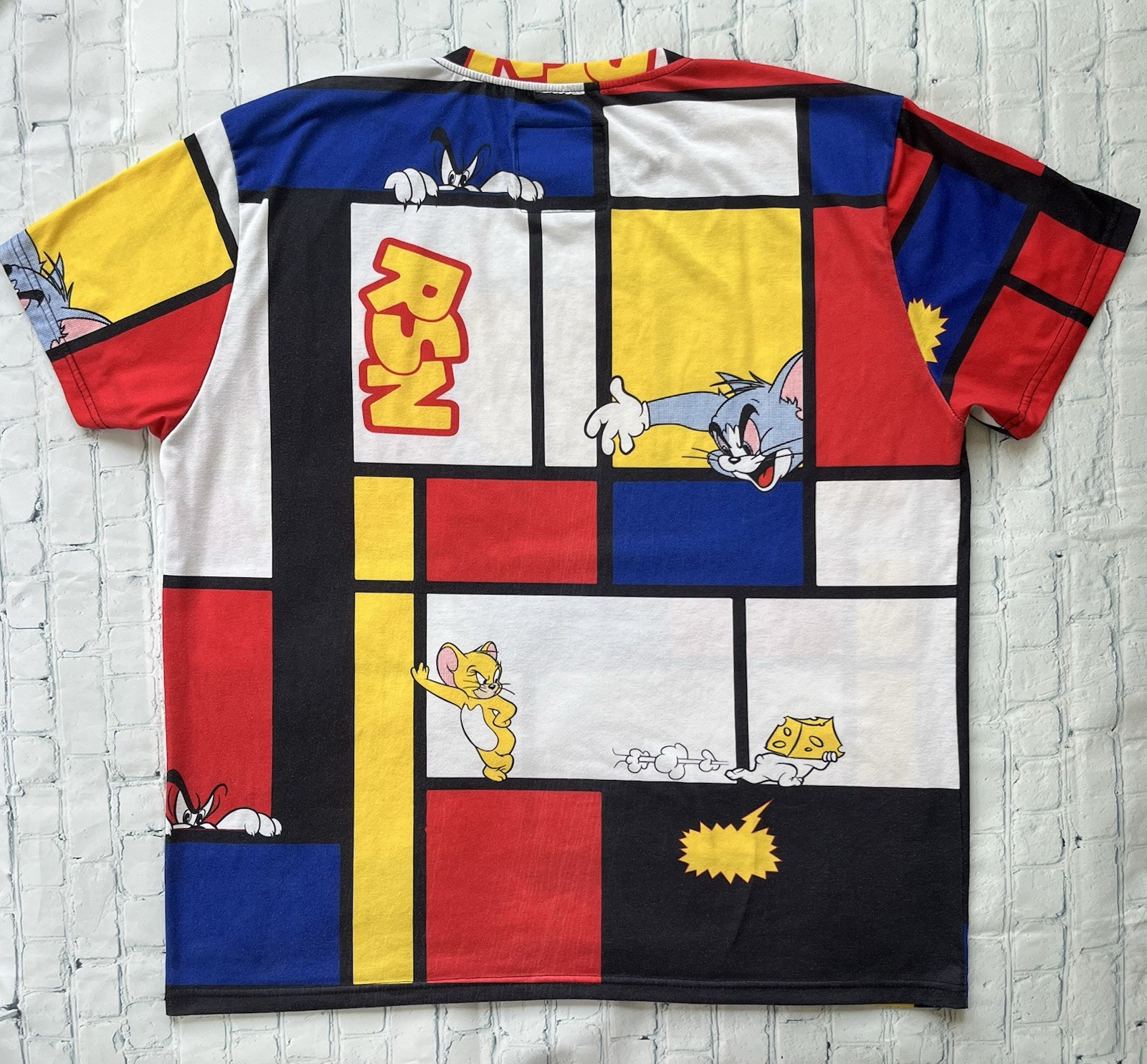 Tom & Jerry Reason Streetwear Collection Men's White Red Yellow Blue T-Shirt 2XL gallery