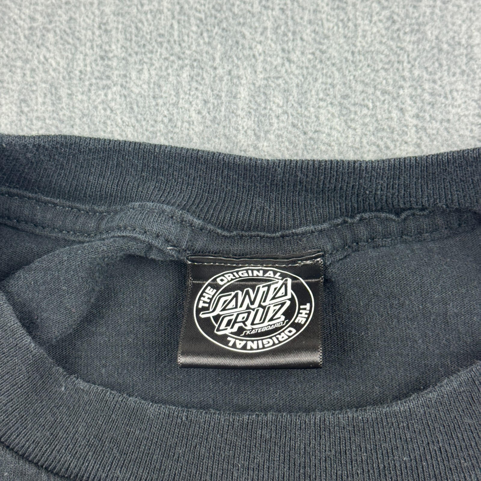 Santa Cruz Skateboards Shirt Mens XL Black Crew Neck Graphic Logo Skater Casual gallery