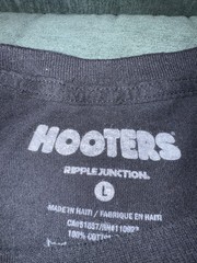 Hooters Ripple Junction Men’s L Black Casino Las Vegas Graphic Tee Wings& Wagers